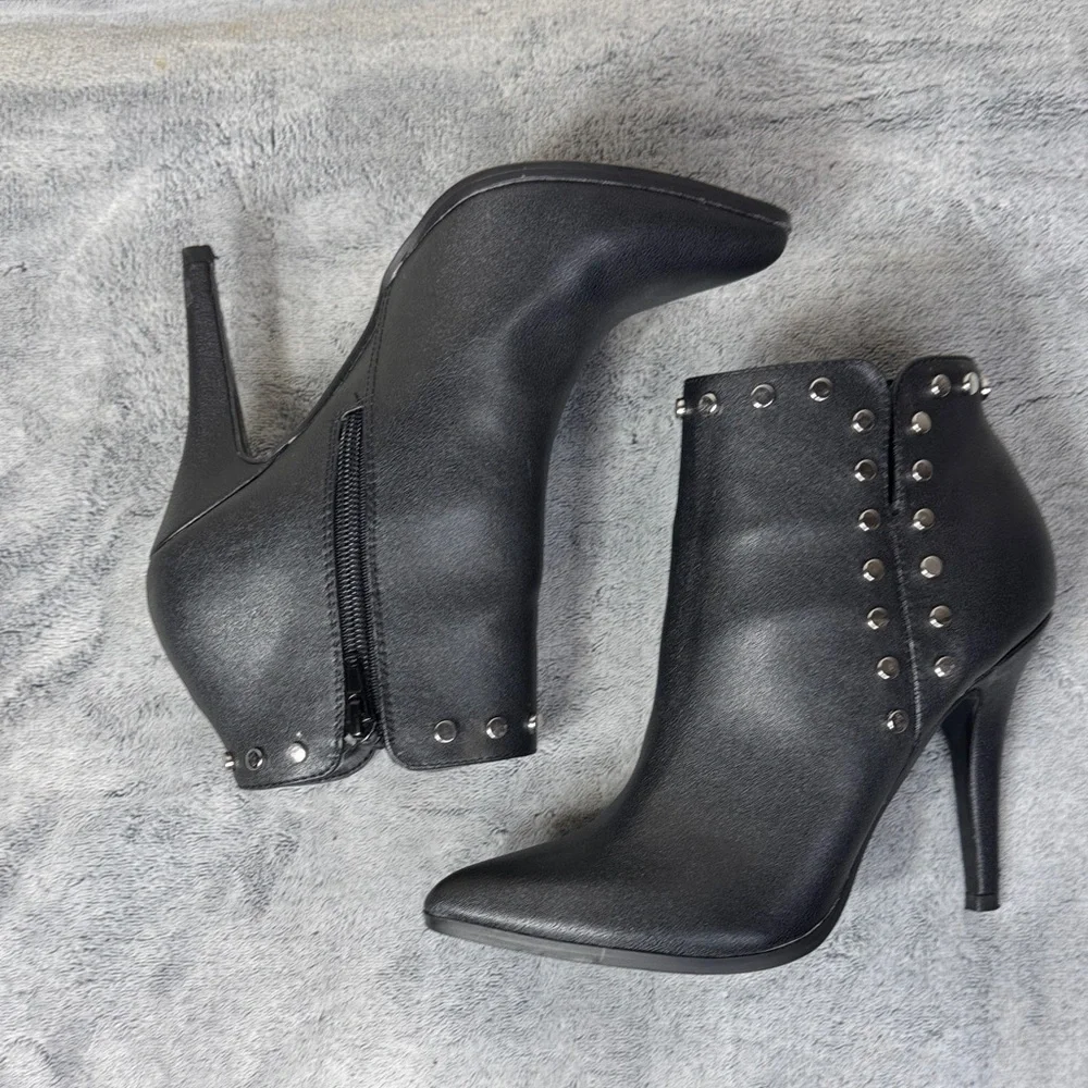 Fergalicious by Fergie “Captain” Studded Ankle Booties - Black - Size 7 - EUC - Picture 14 of 15